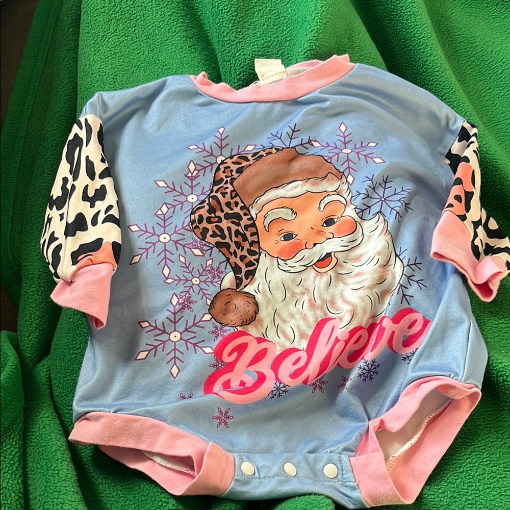 B22 Santa leopard Print 18 month bubble romper
